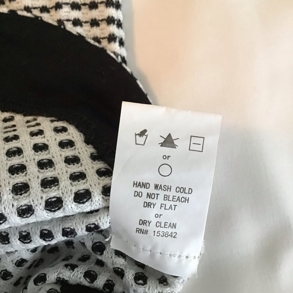 MELLODAY: Black and white hooded pull over top size L - Picture 7 of 7